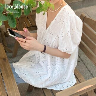 スカラップ刺しゅうレースブラウスVネック爆買おしゃれ 可愛い かわいい 新作シャツ ブラウス