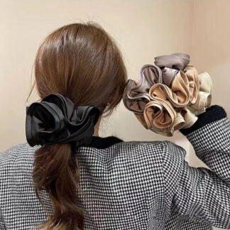 ビッグシュシュ ボリューム ヘアゴム 大きめ 大人可愛い レディースヘアアクセサリー サテンシュシュ