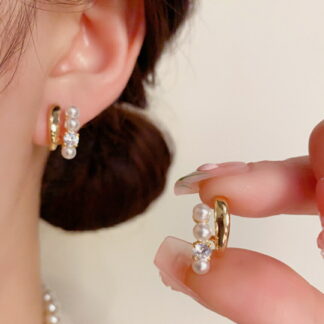 パールフープミニピアス ビジューピアス メタルピアス ゴールド おしゃれ大人可愛い レデイースアクセサリー シルバー