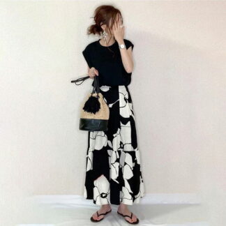 セットアップ レディース 2点セット 花柄 カジュアル 夏 上下セット ツーピース トップス スカート ボトムス Tシャツ ノースリーブ バックプリント ラウンドネック ハイウエスト か